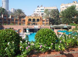 Photo of the outdoor swimming pool at the Marriott Hotel in Cairo.